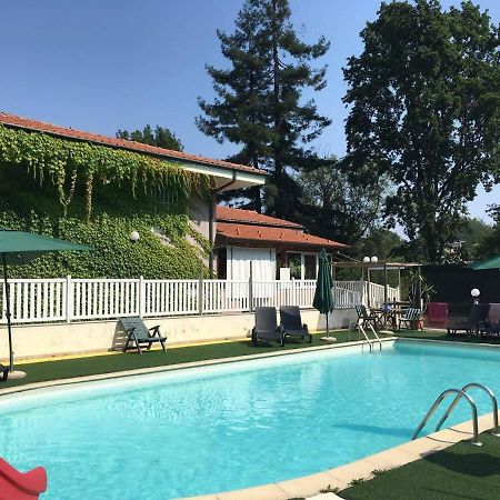 Fattoria Sequoia Bed & Breakfast Castagneto Po Luaran gambar