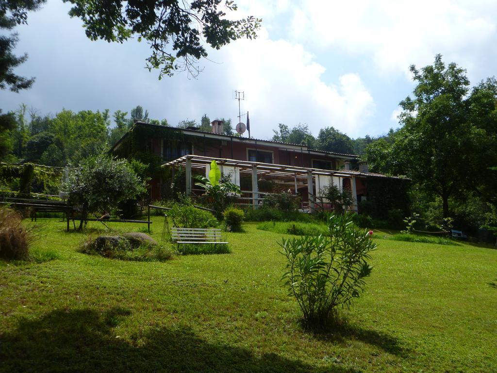 Fattoria Sequoia Bed & Breakfast Castagneto Po Luaran gambar